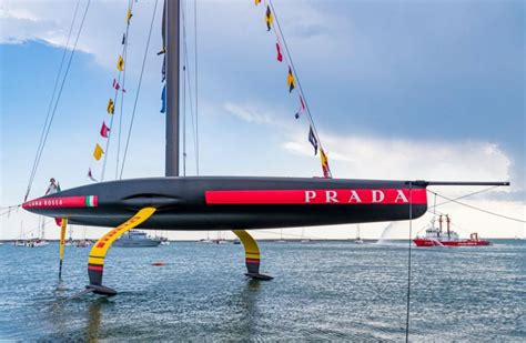 Prada yachts linea rossa